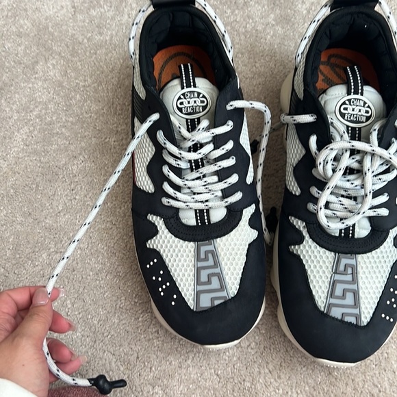 Versace Chain Reaction 2
Black Red - Picture 3 of 5